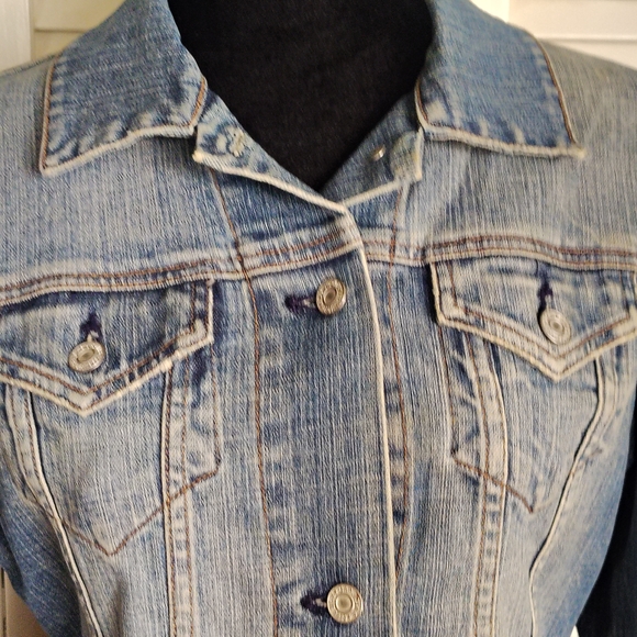 GAP Classic Faded Blue Denim Jacket Size S – Like New - Picture 5 of 8